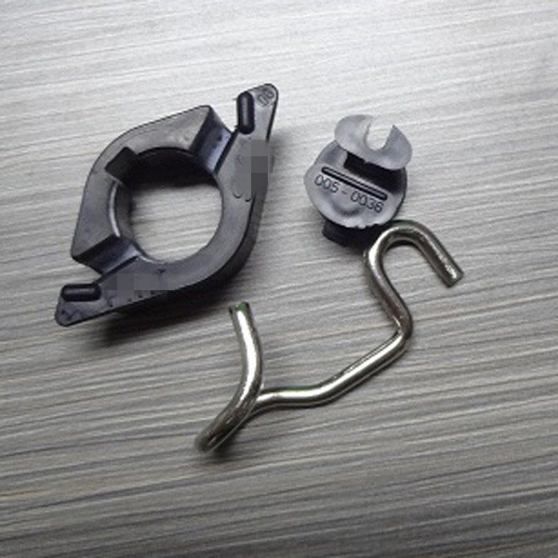 Plastic wire clamp